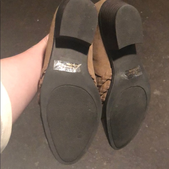 🚫 SOLD 🚫 Altar’d State Booties - Picture 3 of 4